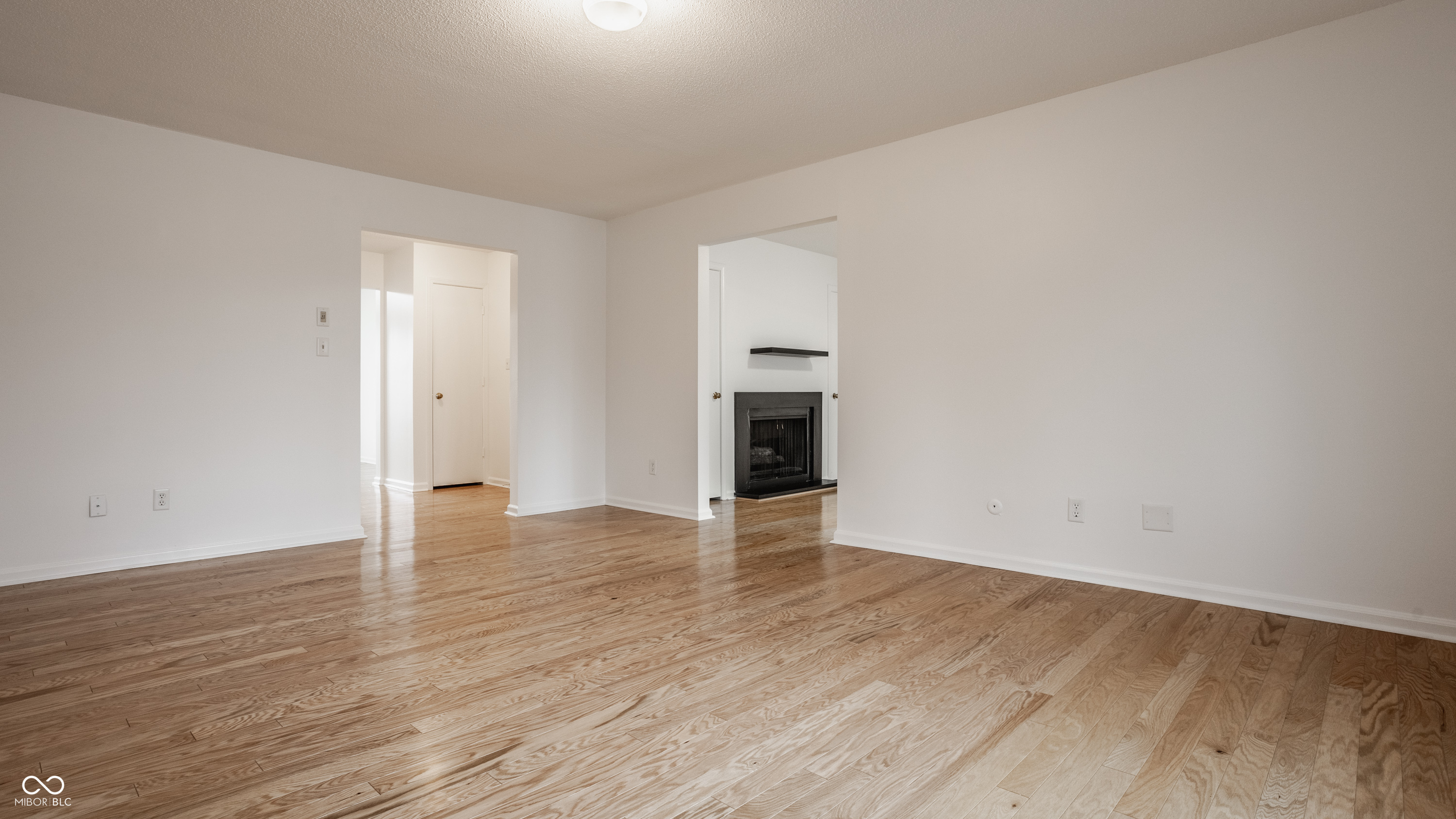 589 E Hunters Drive Unit: D