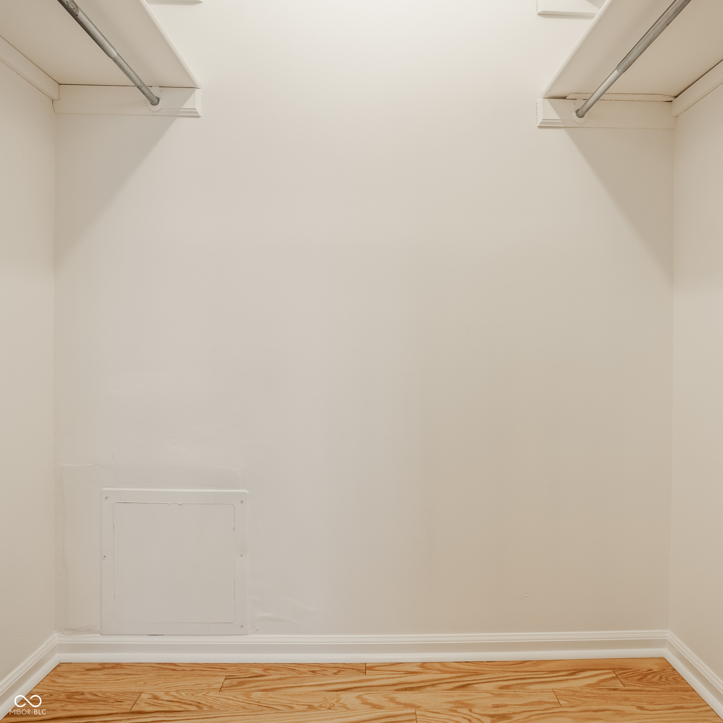 589 E Hunters Drive Unit: D