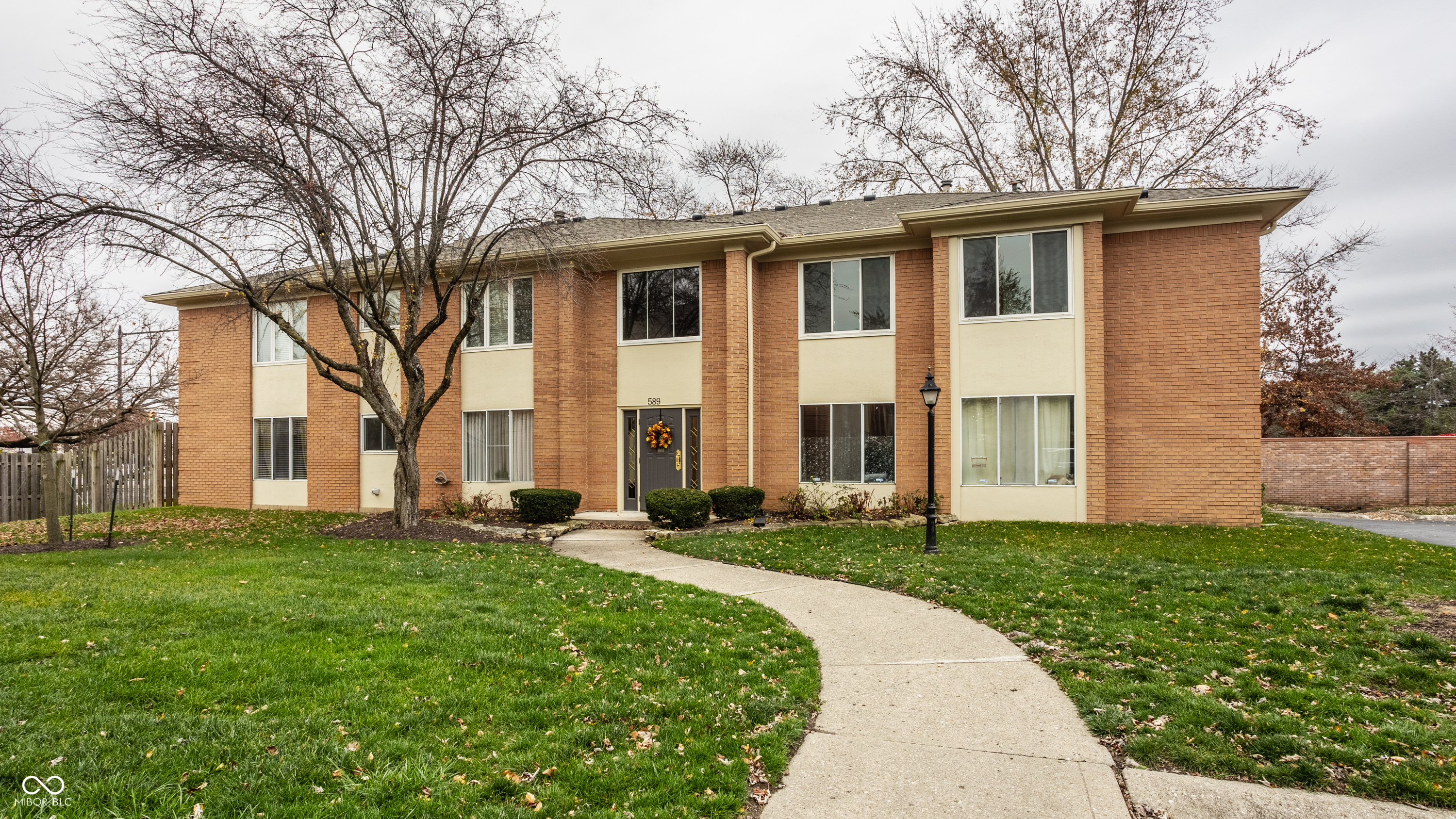 589 E Hunters Drive Unit: D