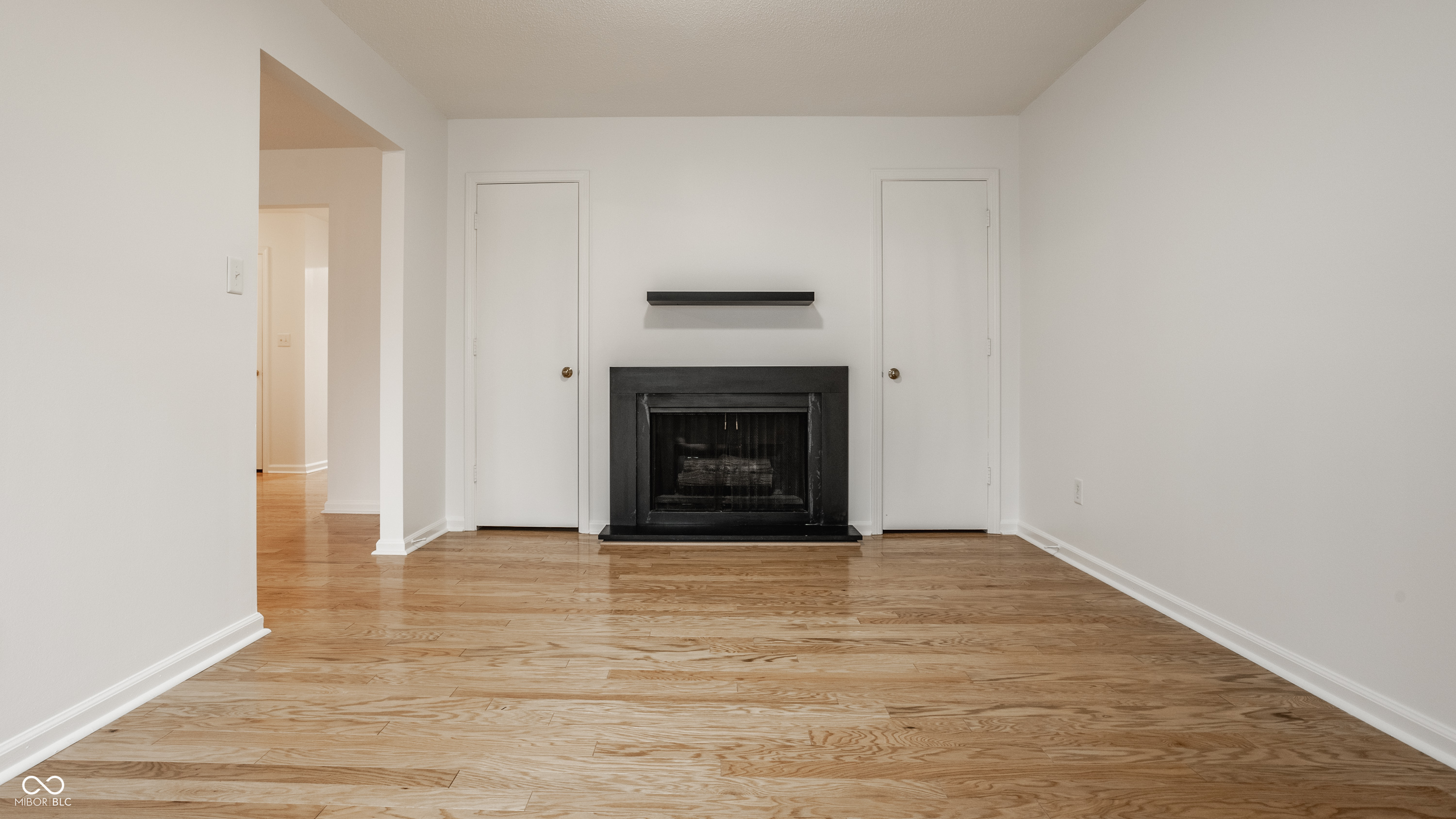 589 E Hunters Drive Unit: D