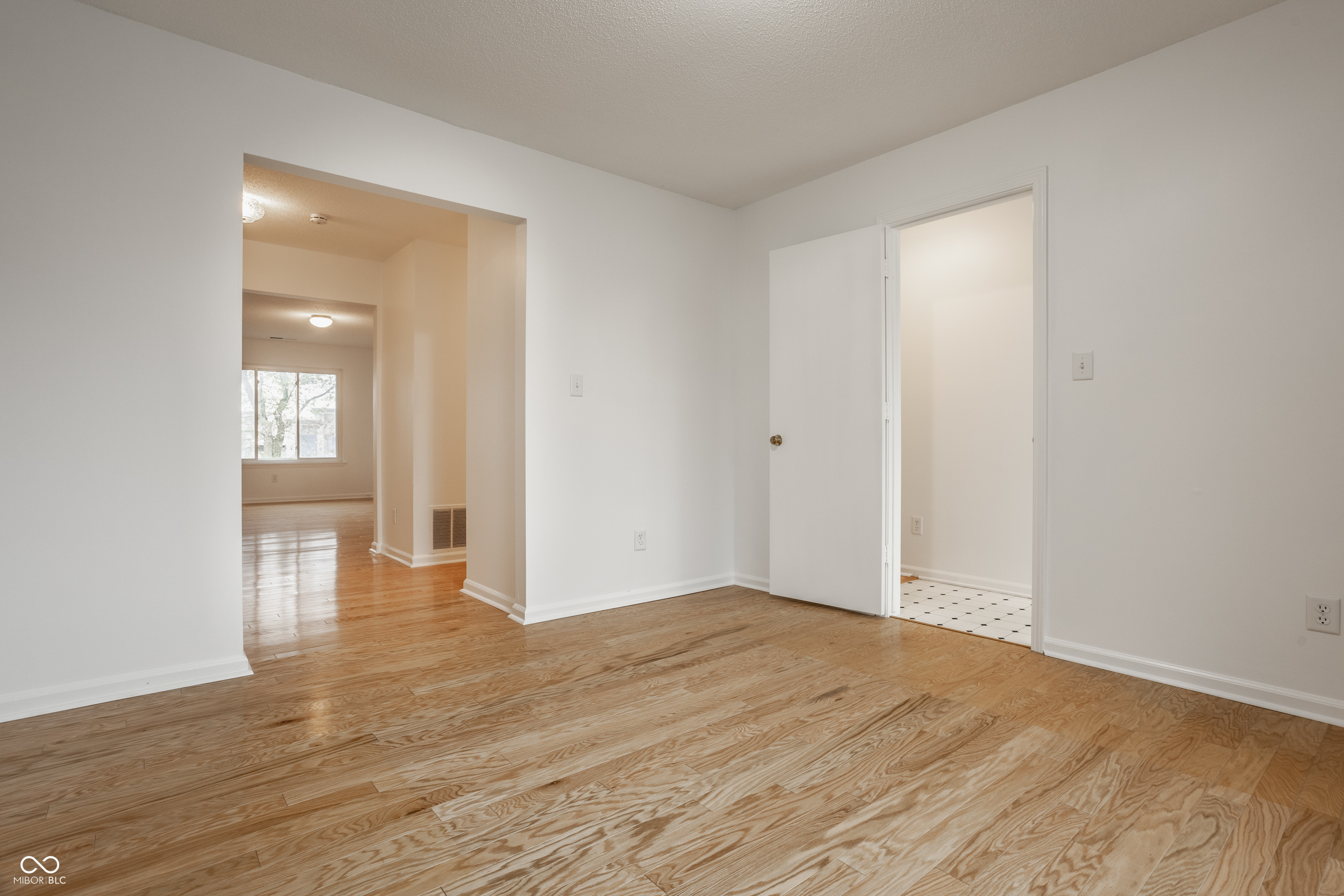 589 E Hunters Drive Unit: D