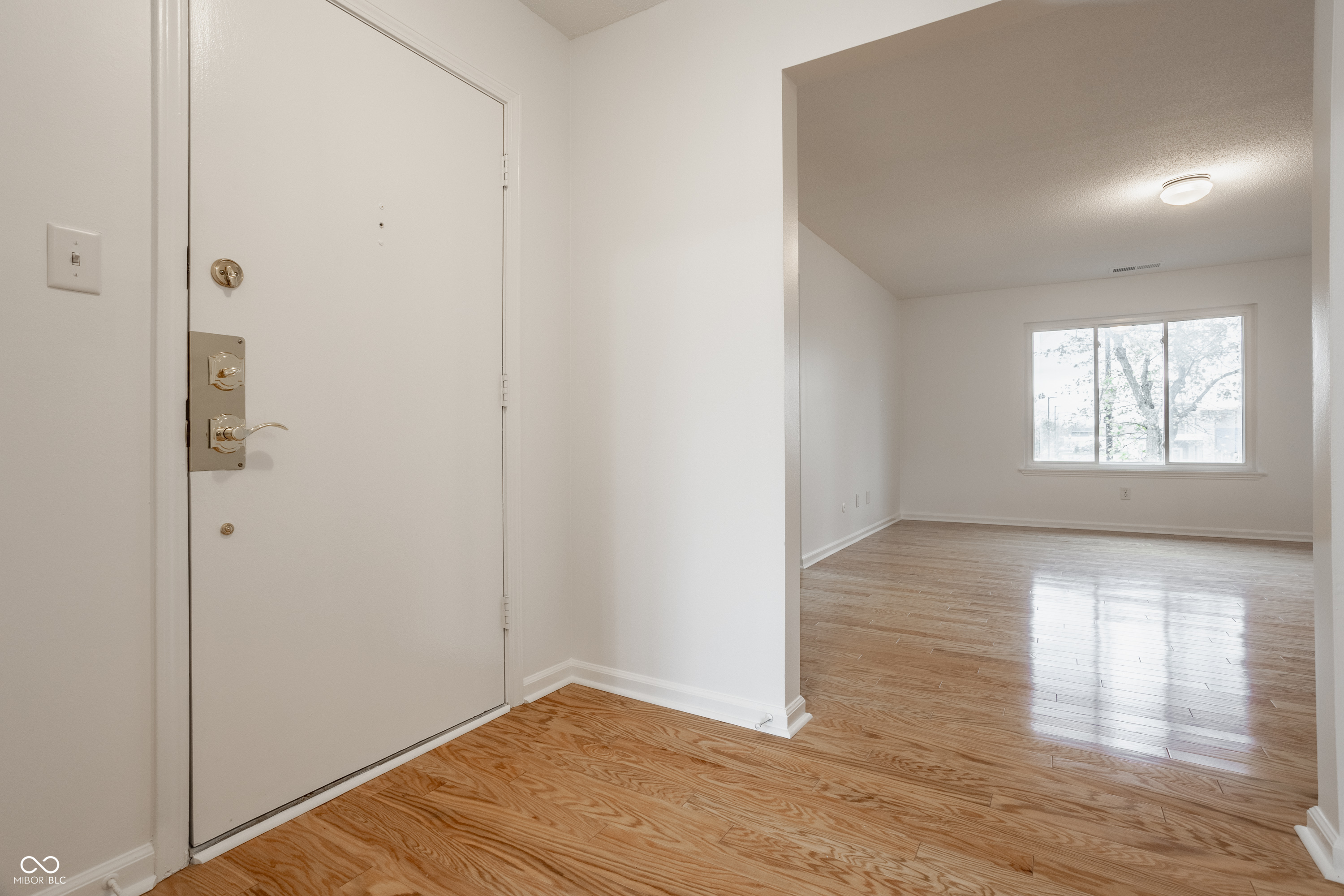 589 E Hunters Drive Unit: D