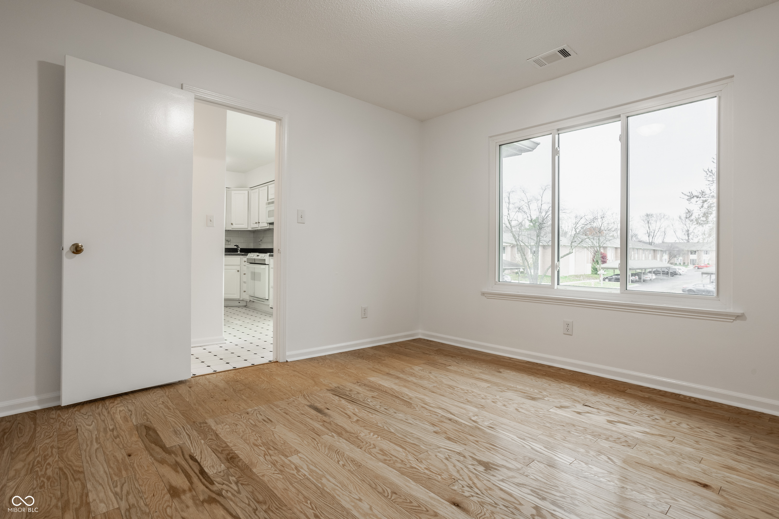 589 E Hunters Drive Unit: D