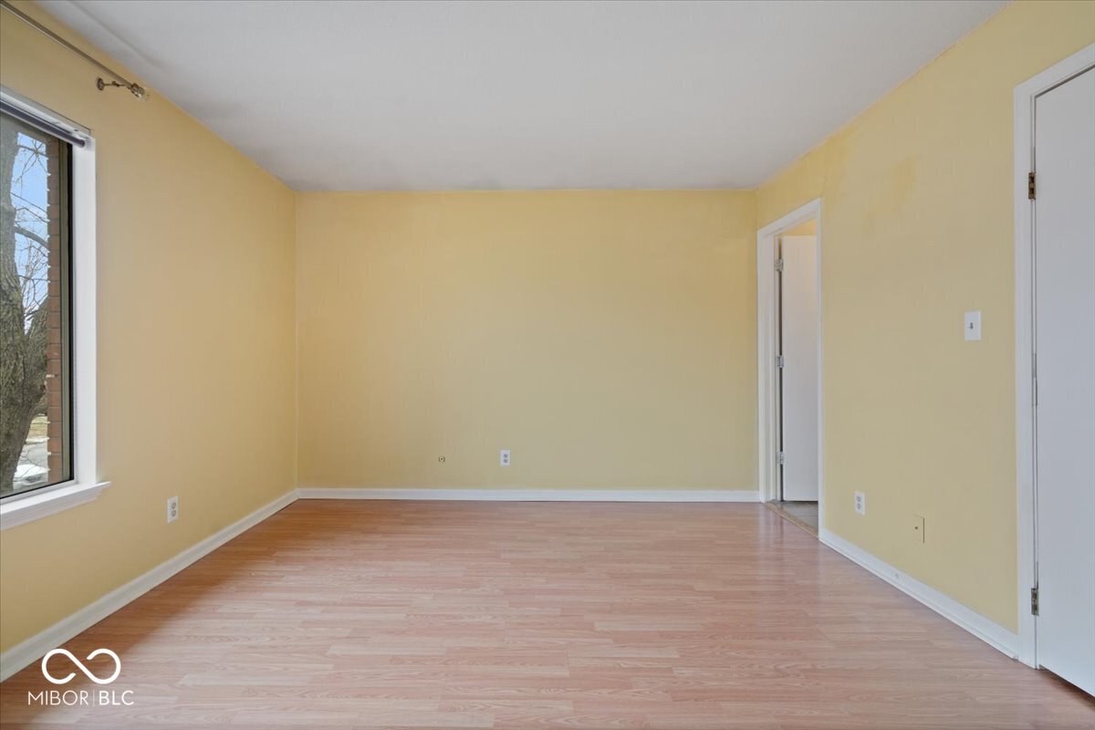 581 W Hunters Drive Unit: D