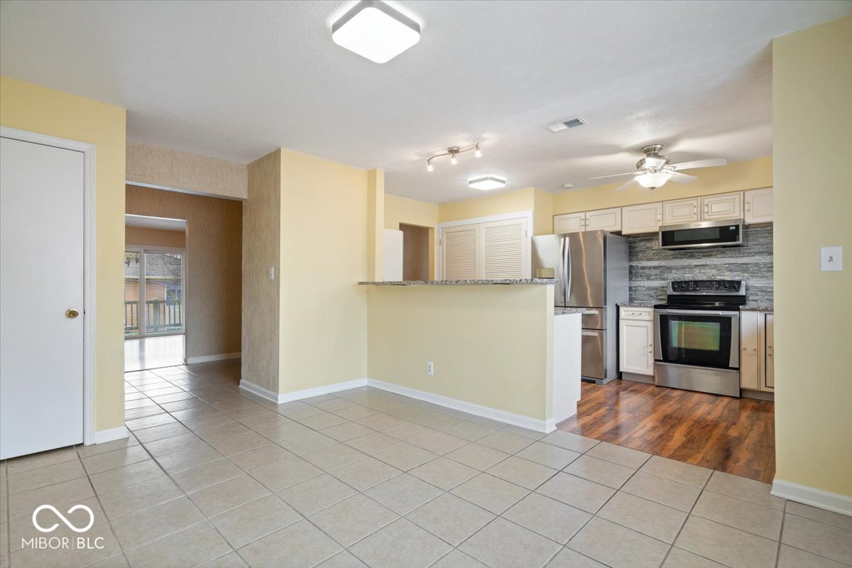 581 W Hunters Drive Unit: D