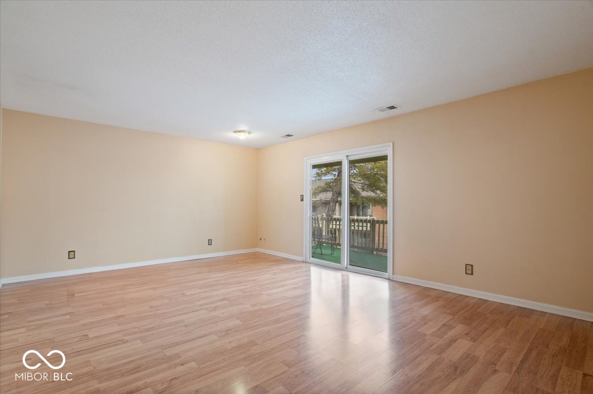 581 W Hunters Drive Unit: D