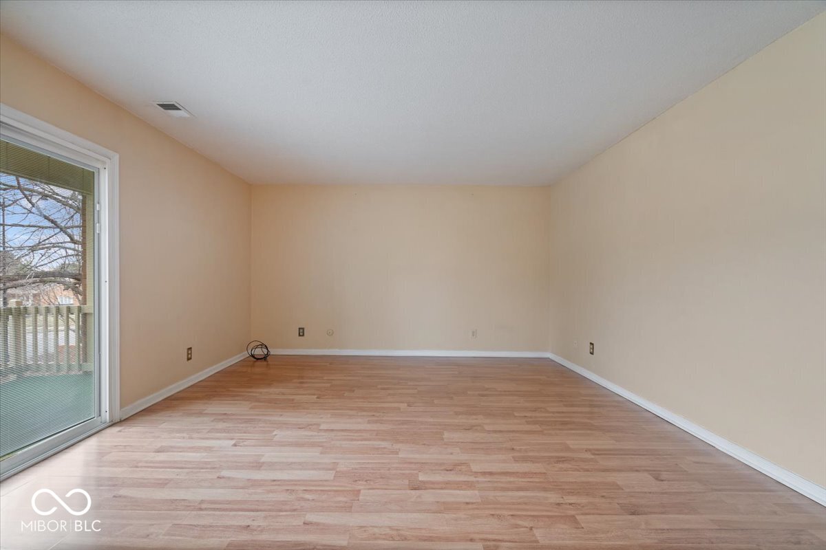 581 W Hunters Drive Unit: D