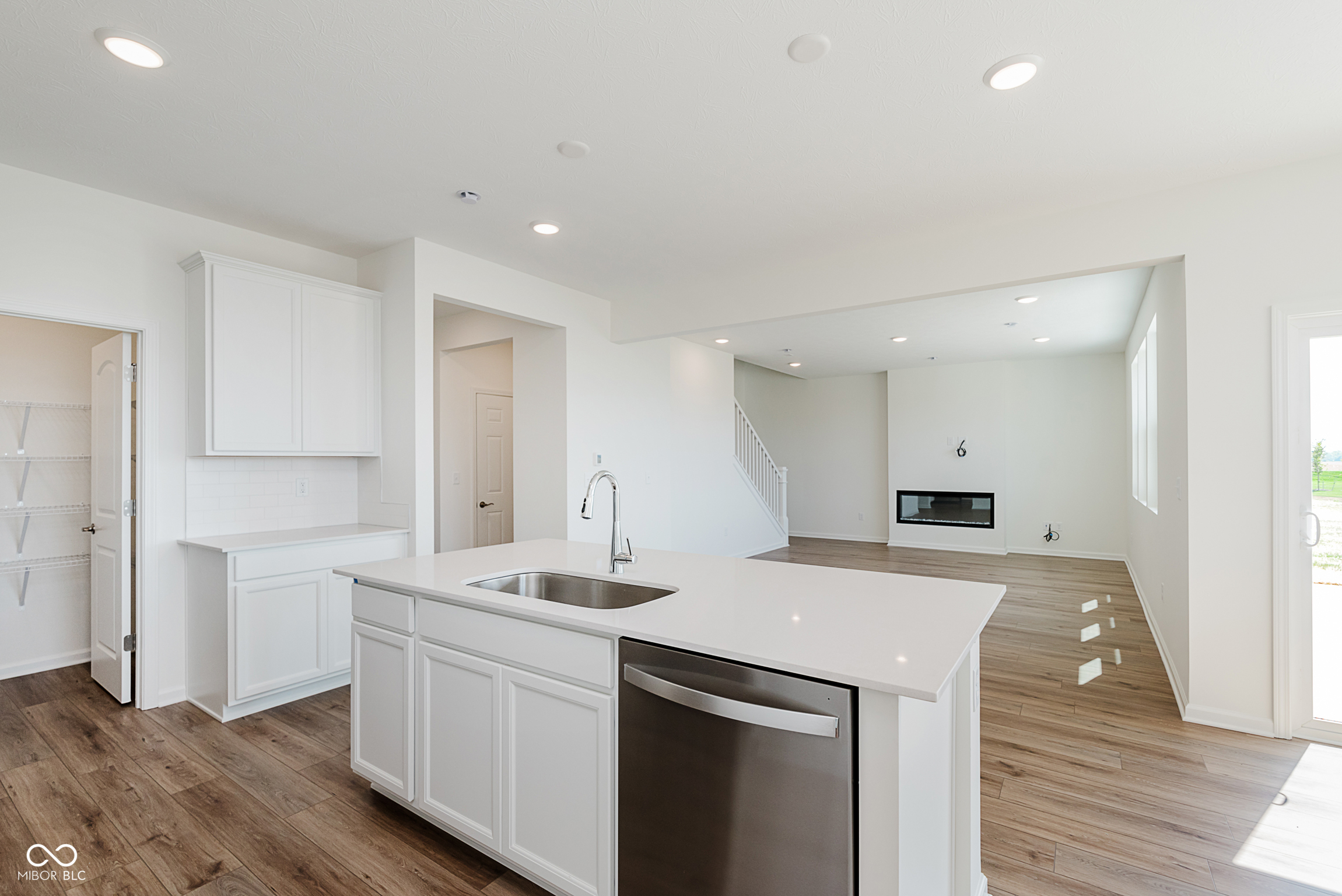 3896 Sterling Drive