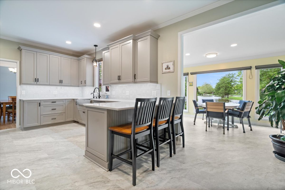 11416 E Lakeshore Drive