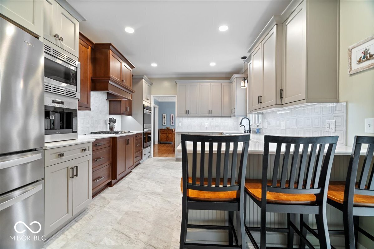 11416 E Lakeshore Drive