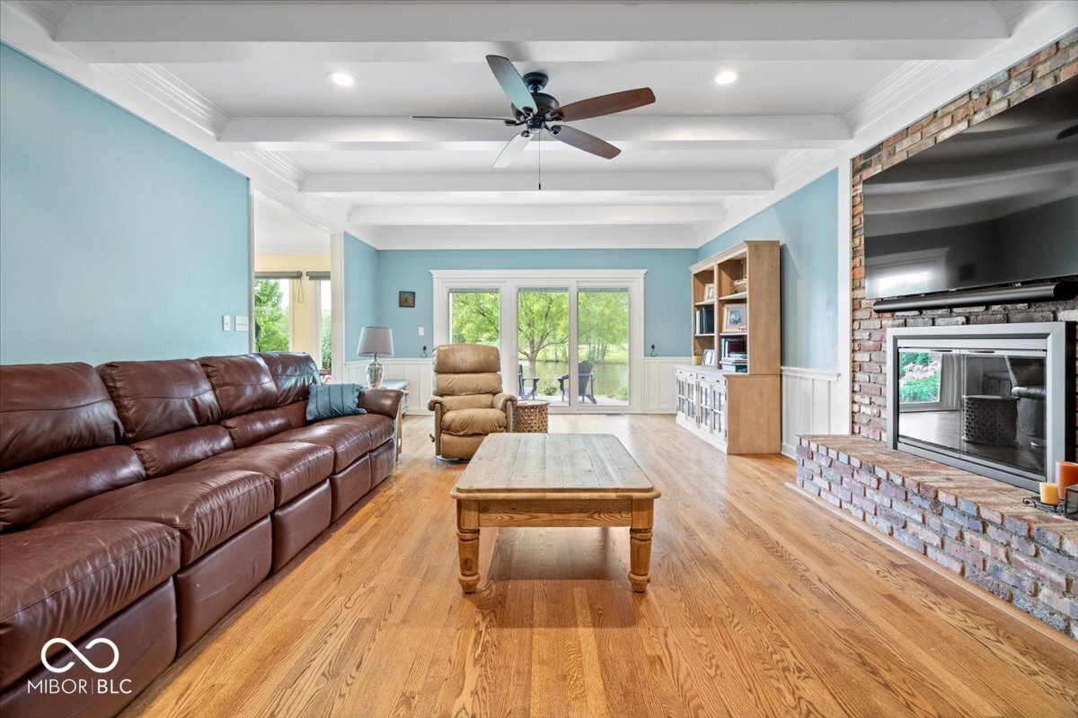 11416 E Lakeshore Drive