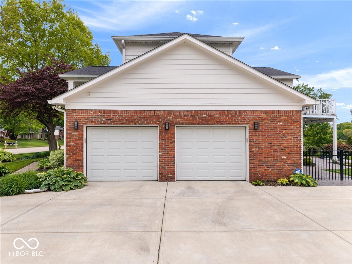 11416 E Lakeshore Drive