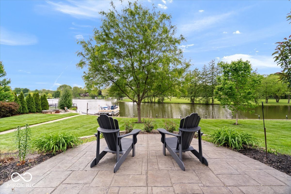 11416 E Lakeshore Drive