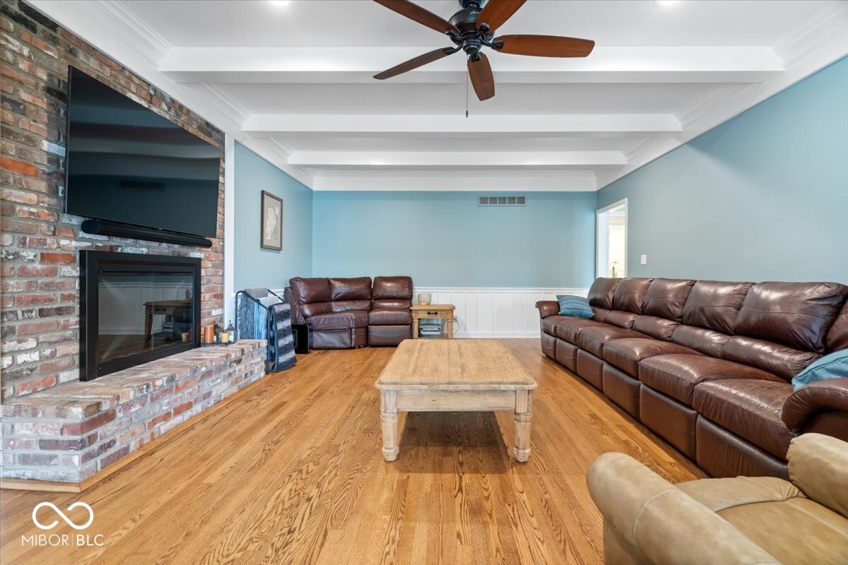 11416 E Lakeshore Drive
