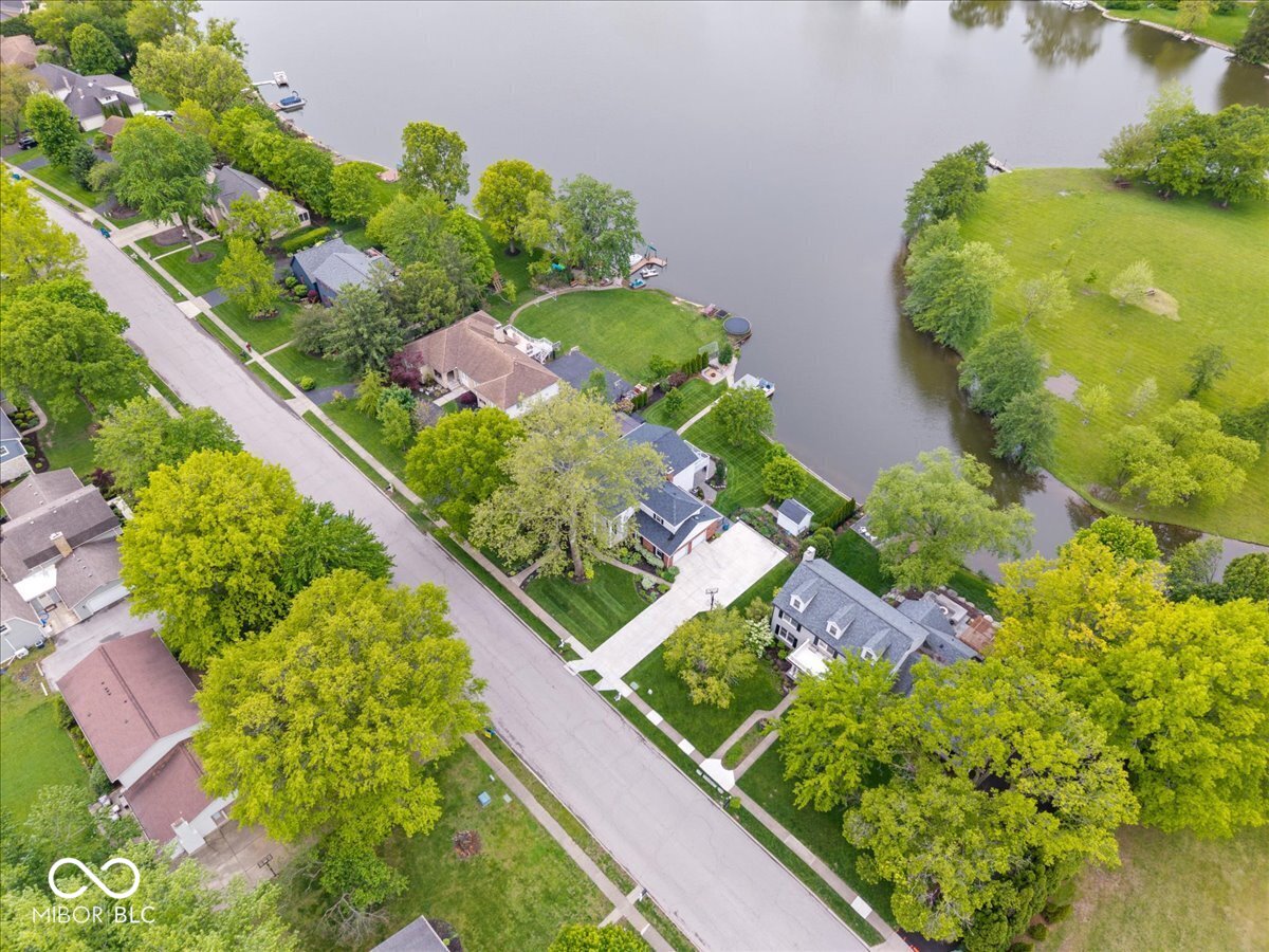 11416 E Lakeshore Drive
