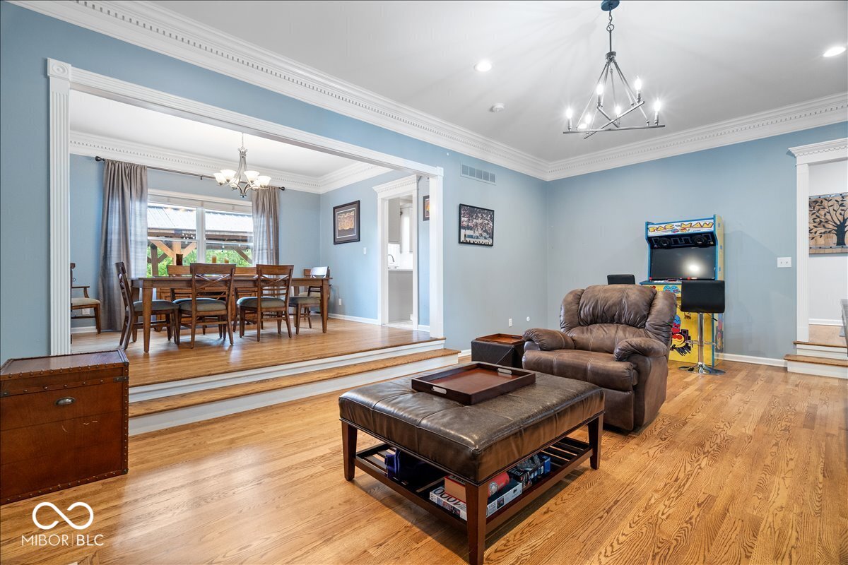 11416 E Lakeshore Drive
