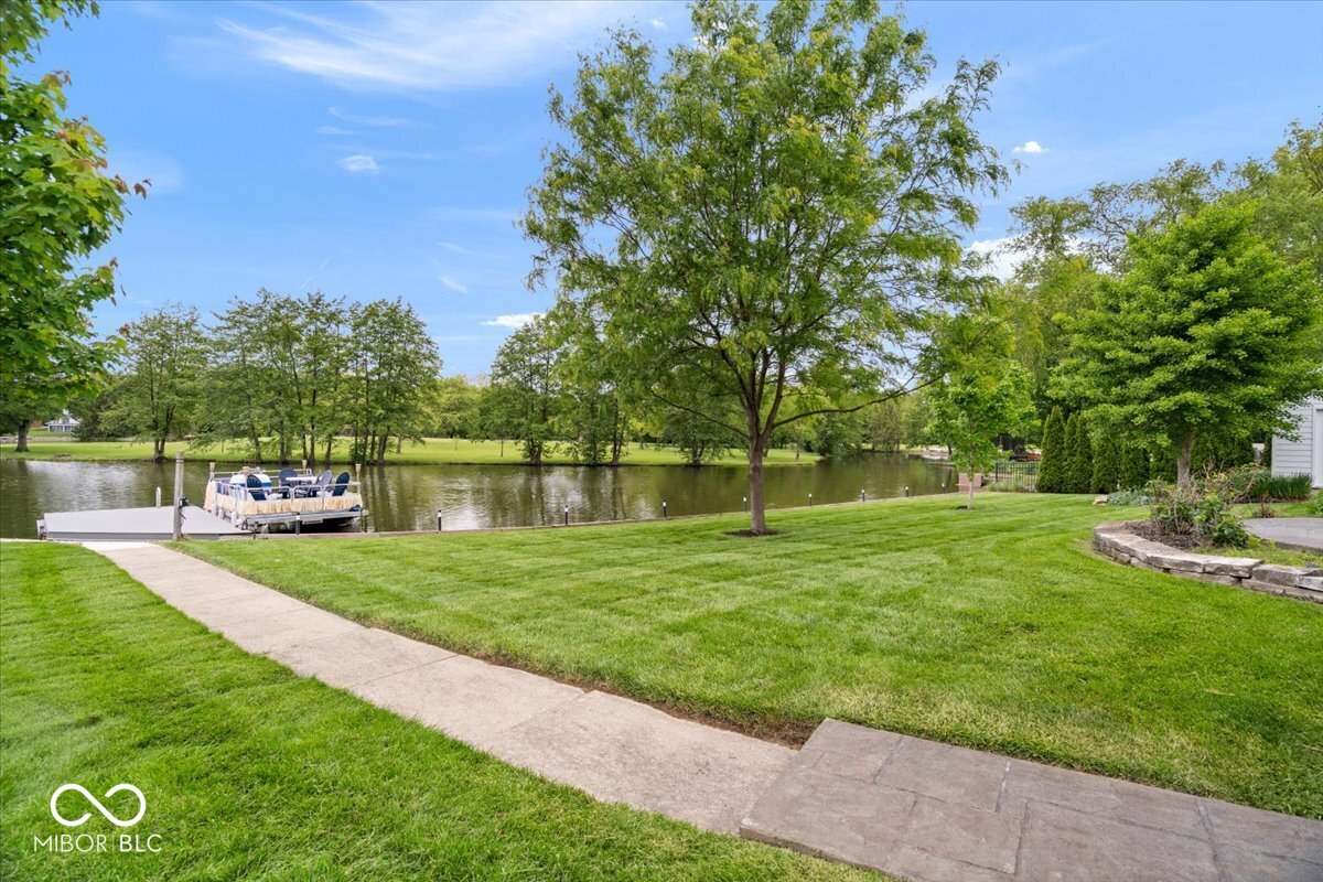 11416 E Lakeshore Drive