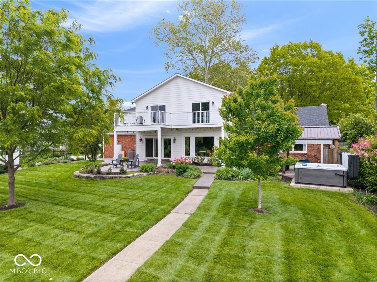 11416 E Lakeshore Drive