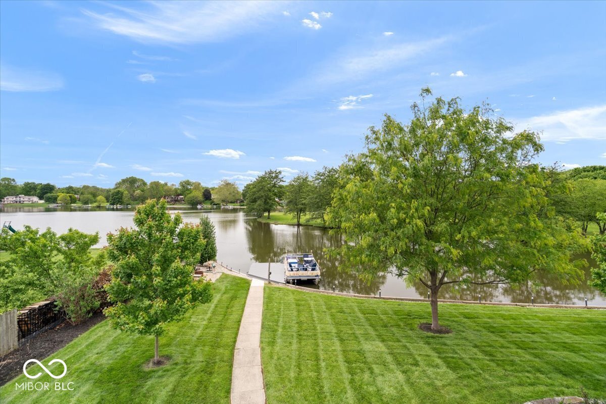 11416 E Lakeshore Drive