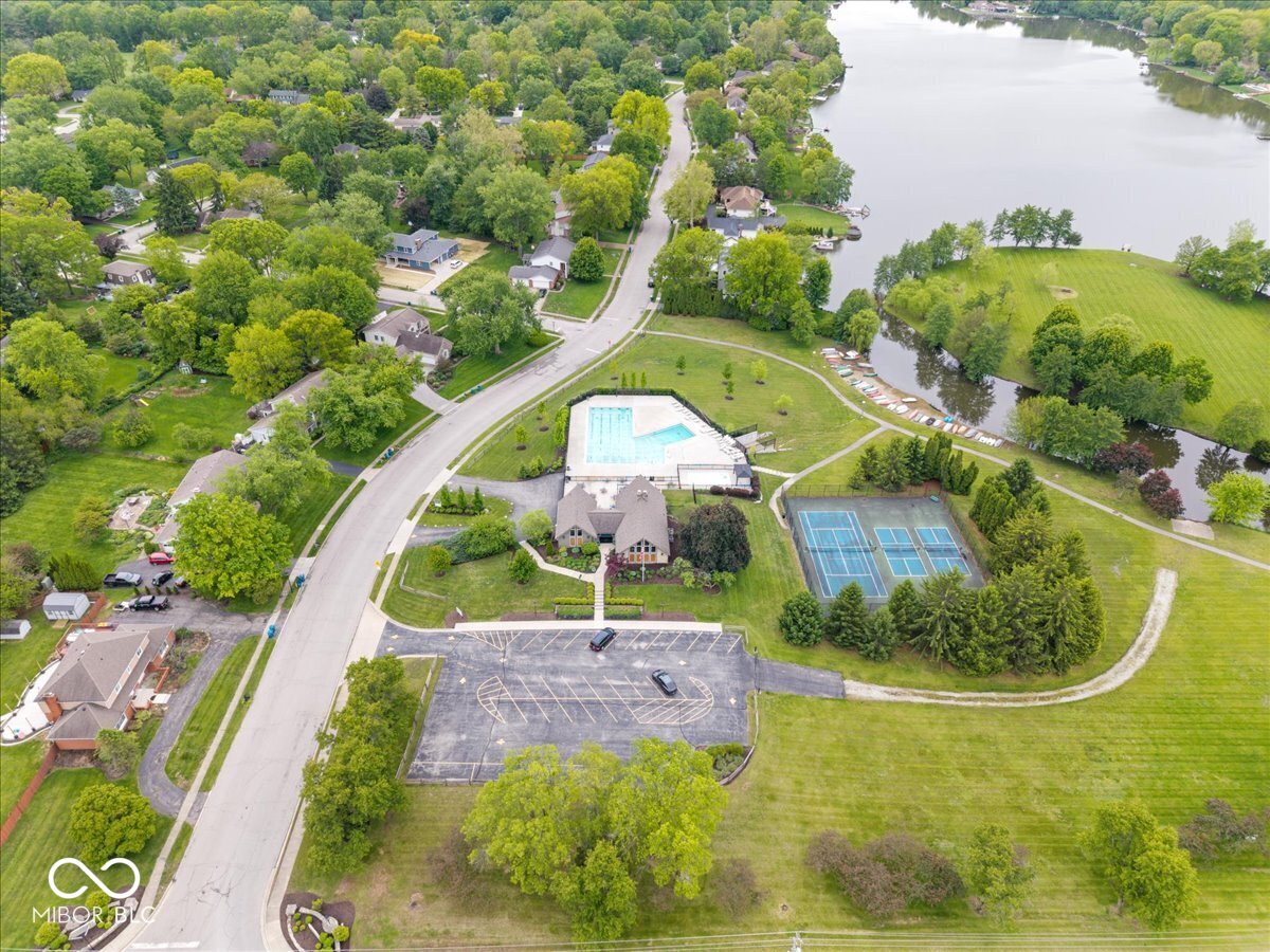 11416 E Lakeshore Drive