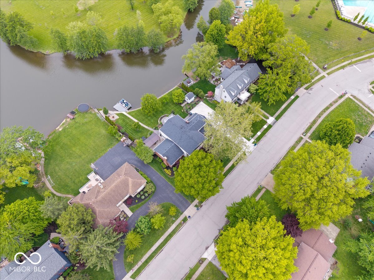 11416 E Lakeshore Drive