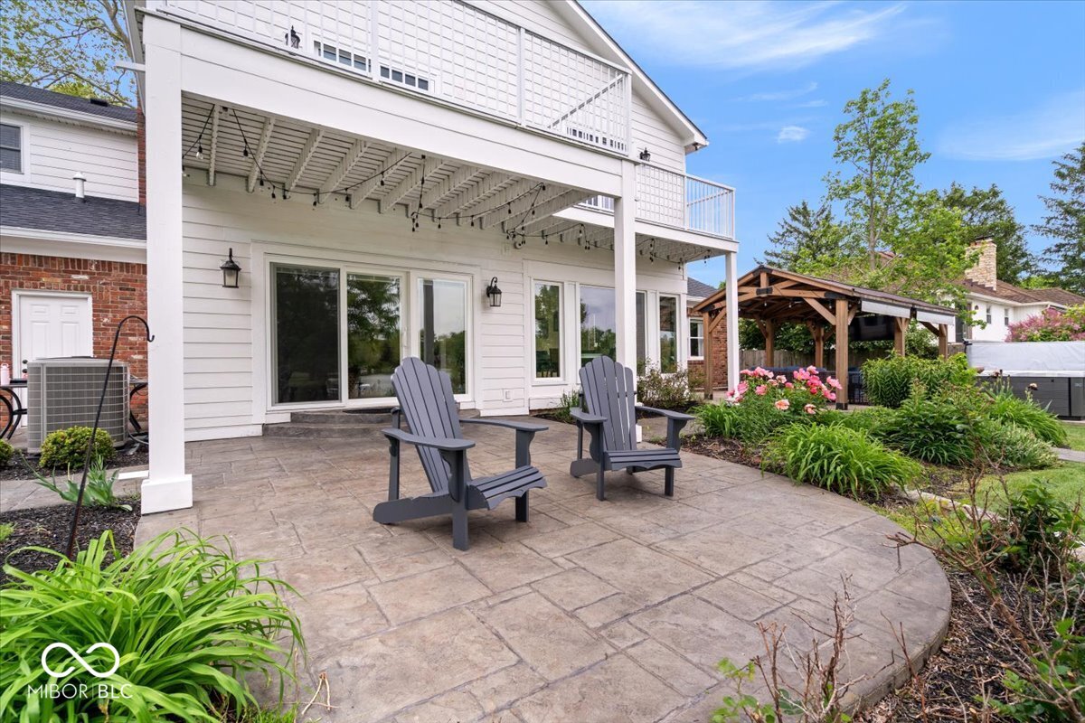 11416 E Lakeshore Drive