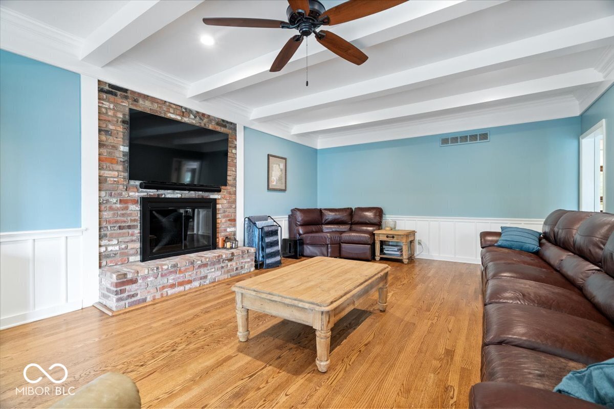 11416 E Lakeshore Drive