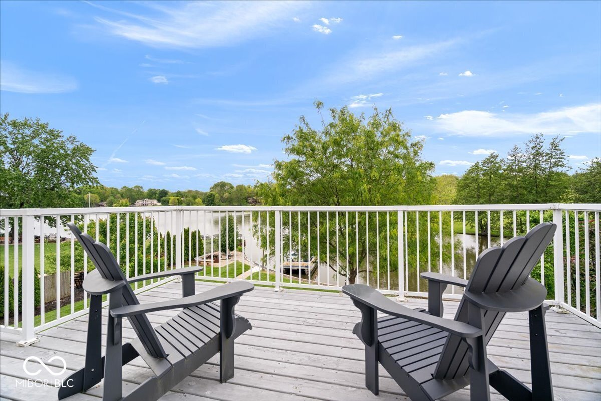 11416 E Lakeshore Drive