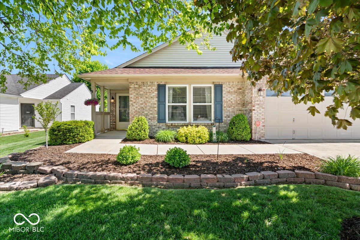 5671 N Burlington Drive