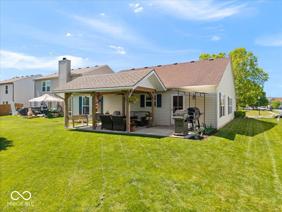 5671 N Burlington Drive