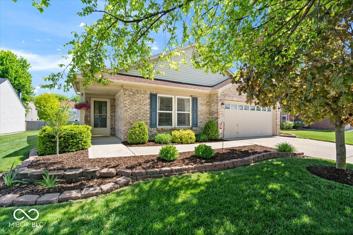 5671 N Burlington Drive