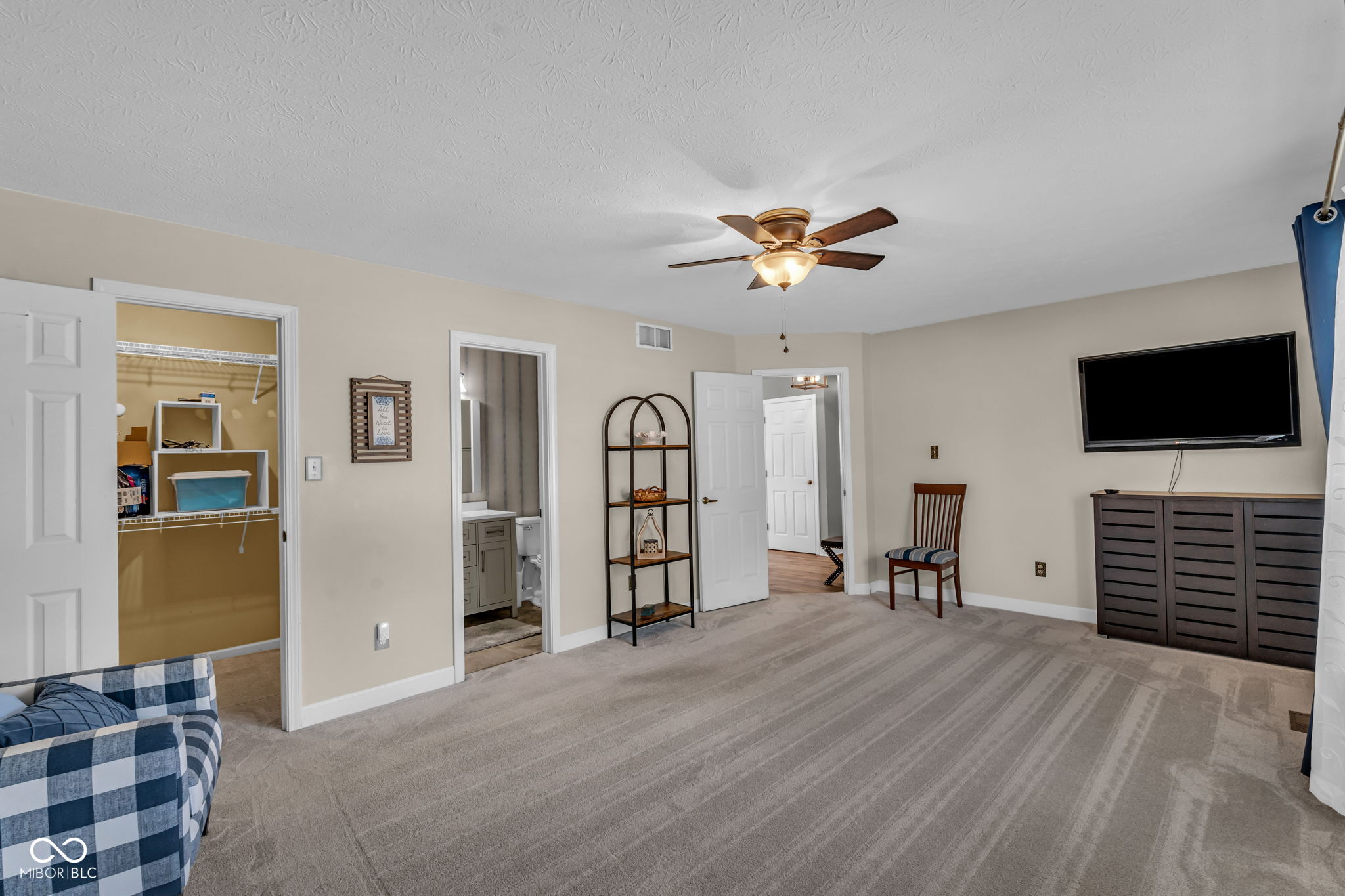 8353 Southern Springs Drive