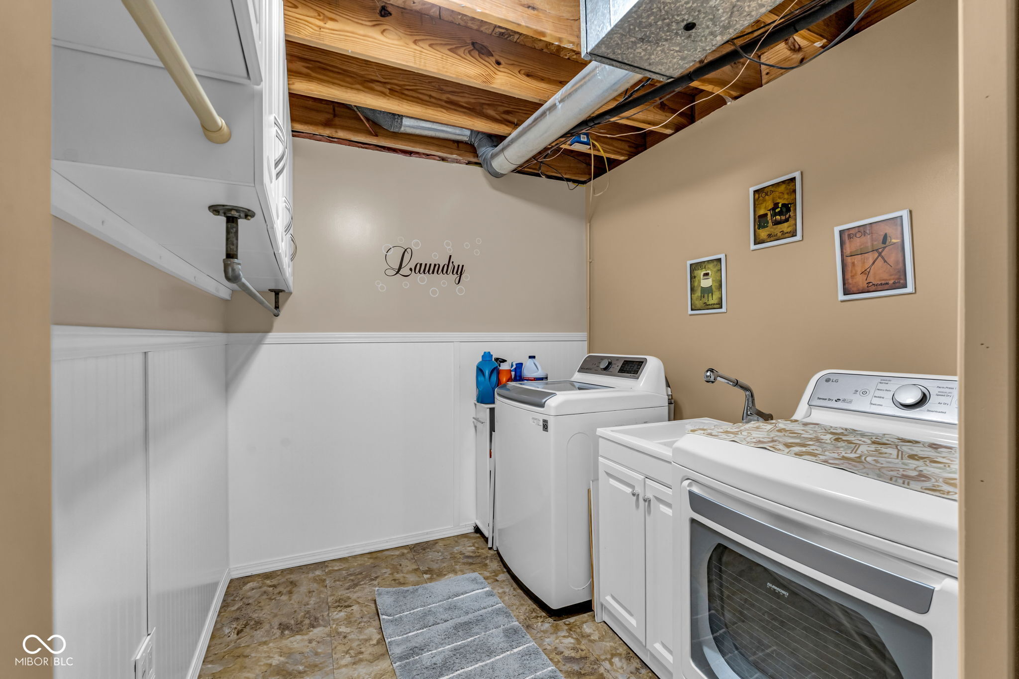 8353 Southern Springs Drive