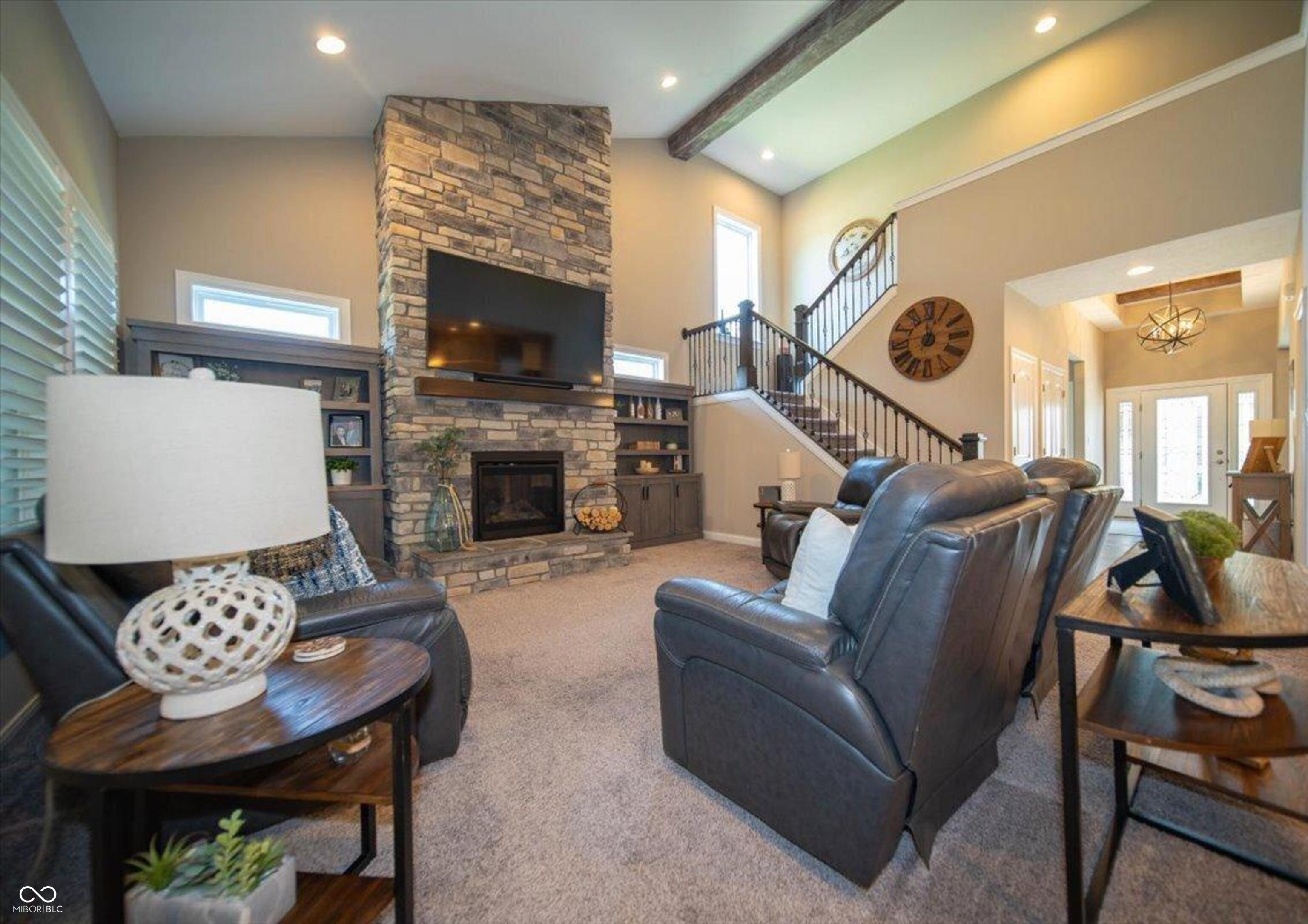16875 Edgeview Drive