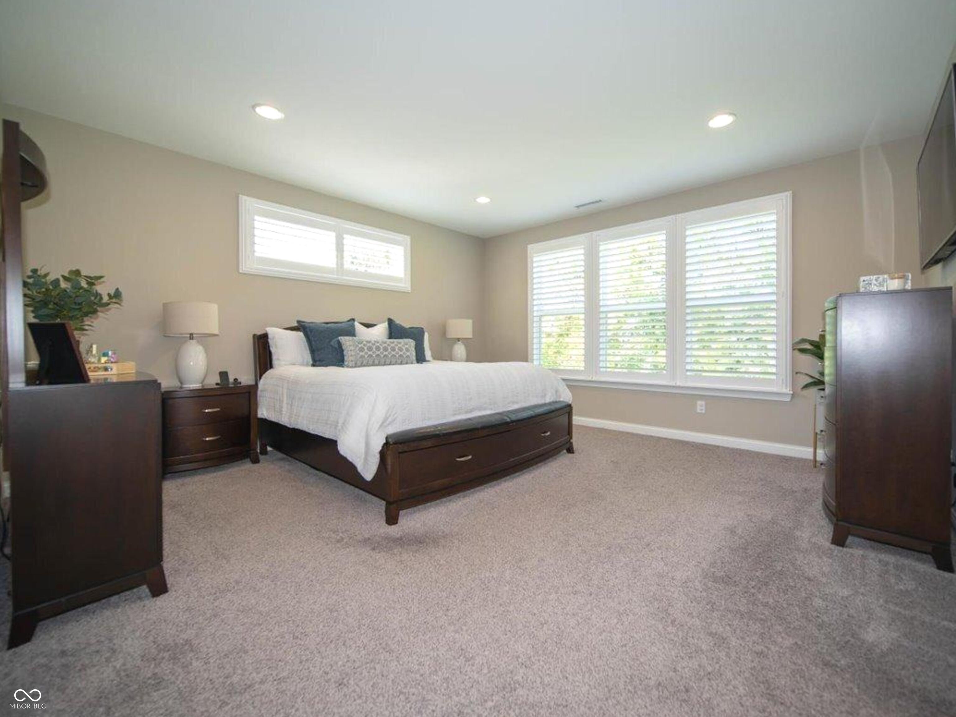 16875 Edgeview Drive