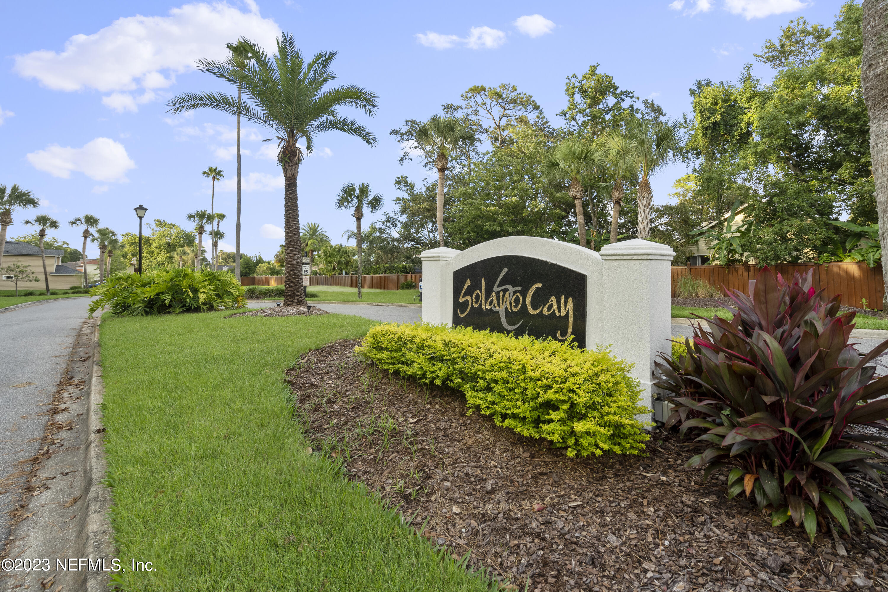 105 SOLANO CAY Circle