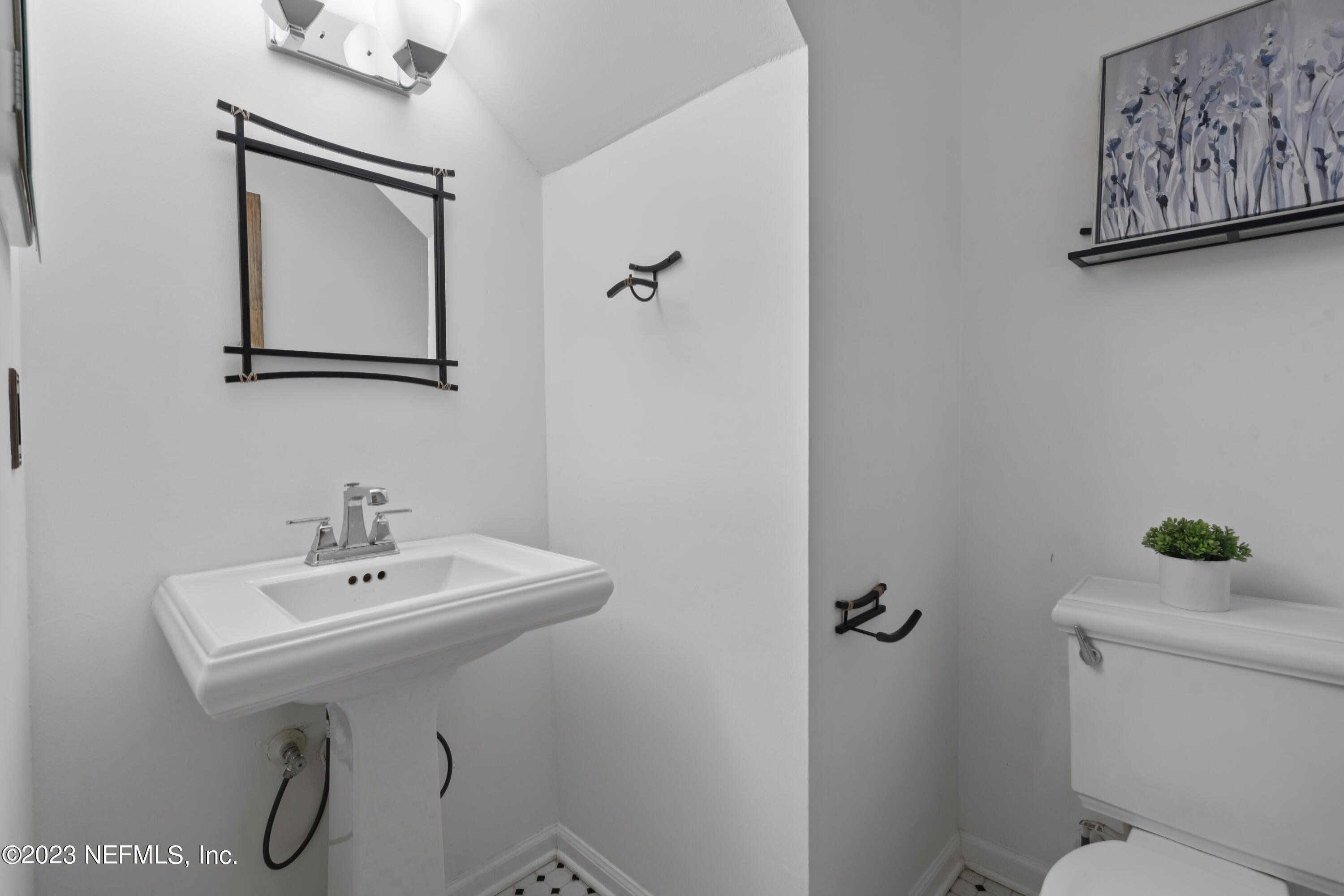 105 SOLANO CAY Circle