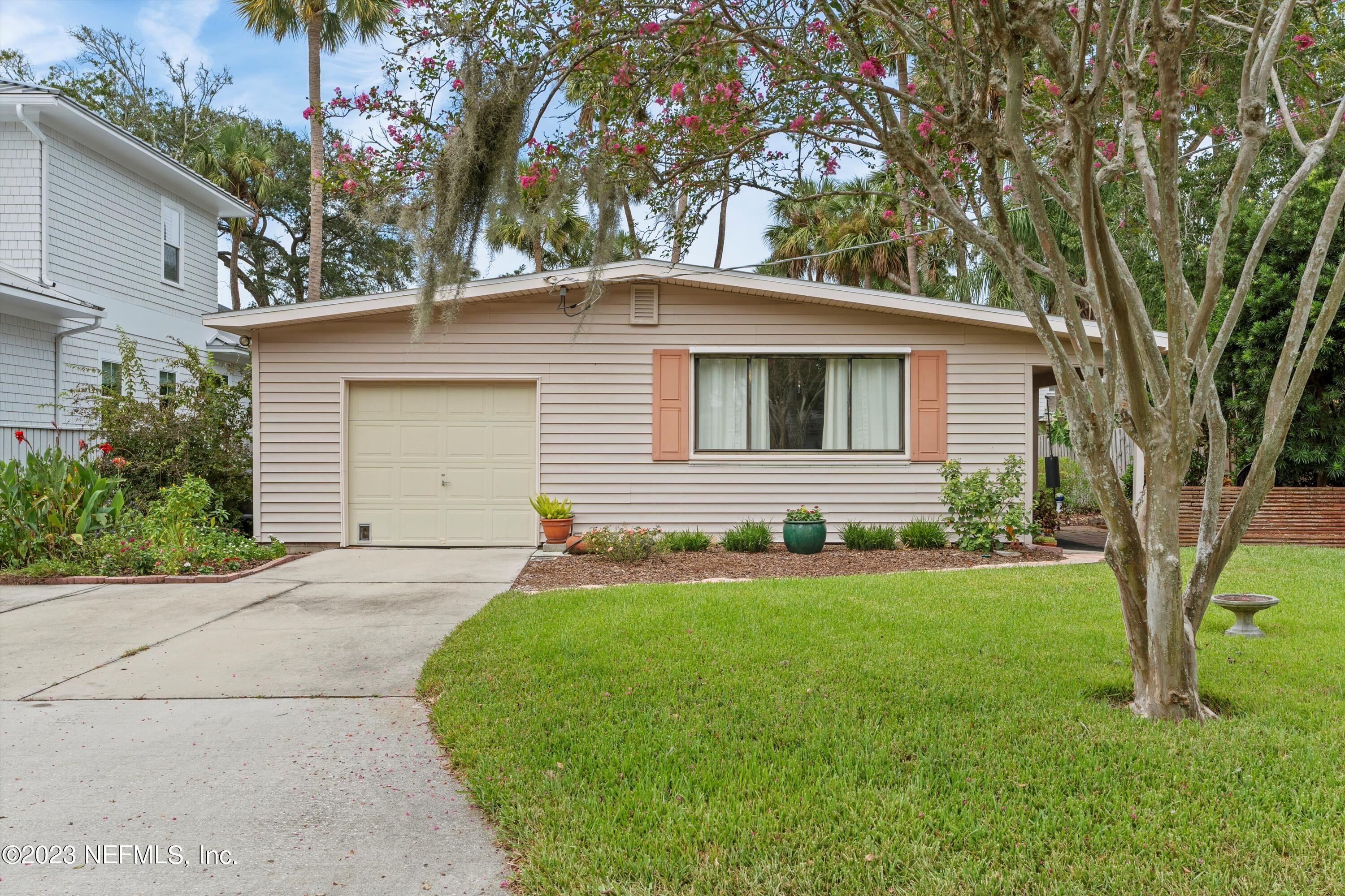 371 9TH Street