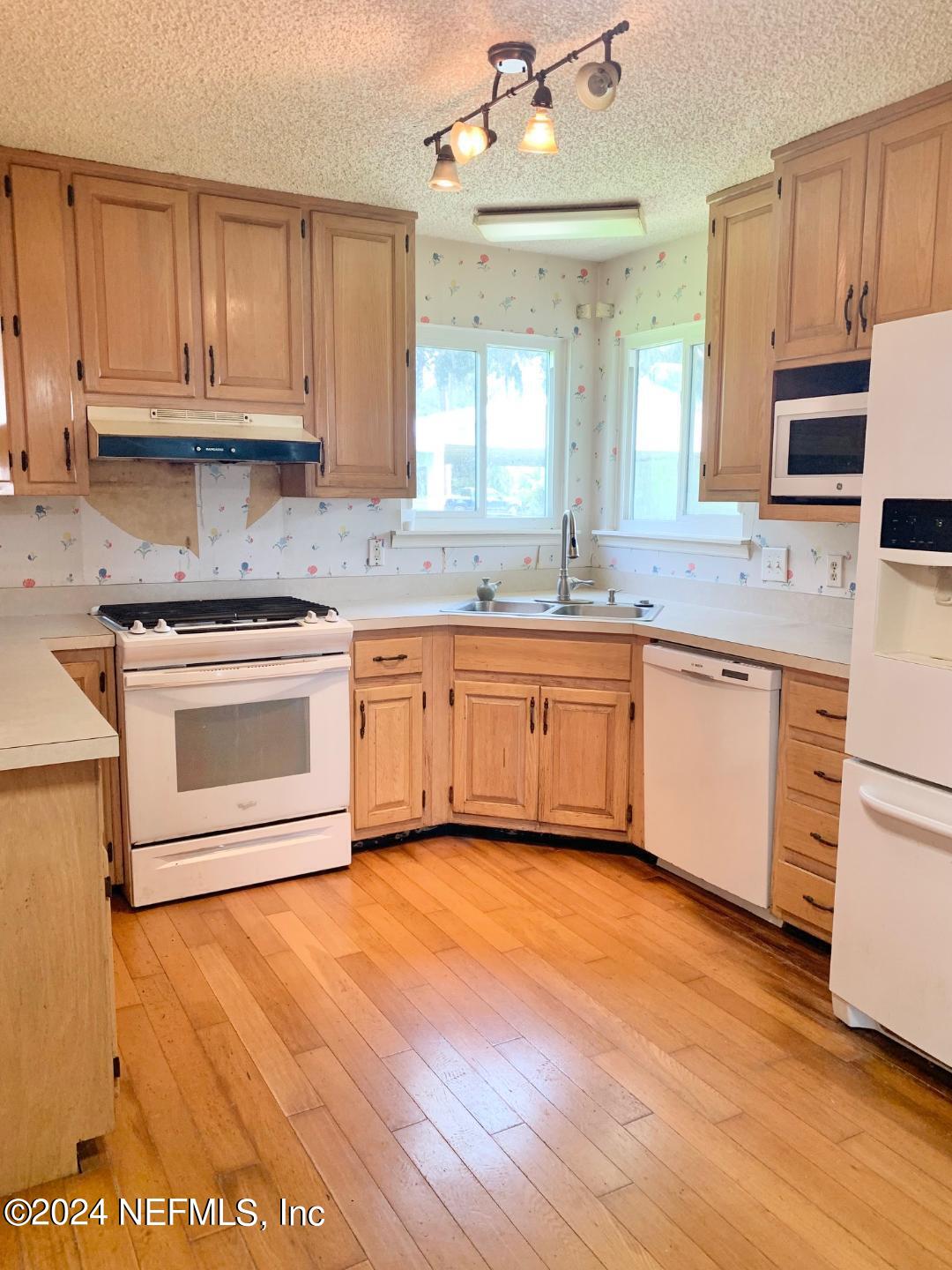 128 CEDAR CREEK Road