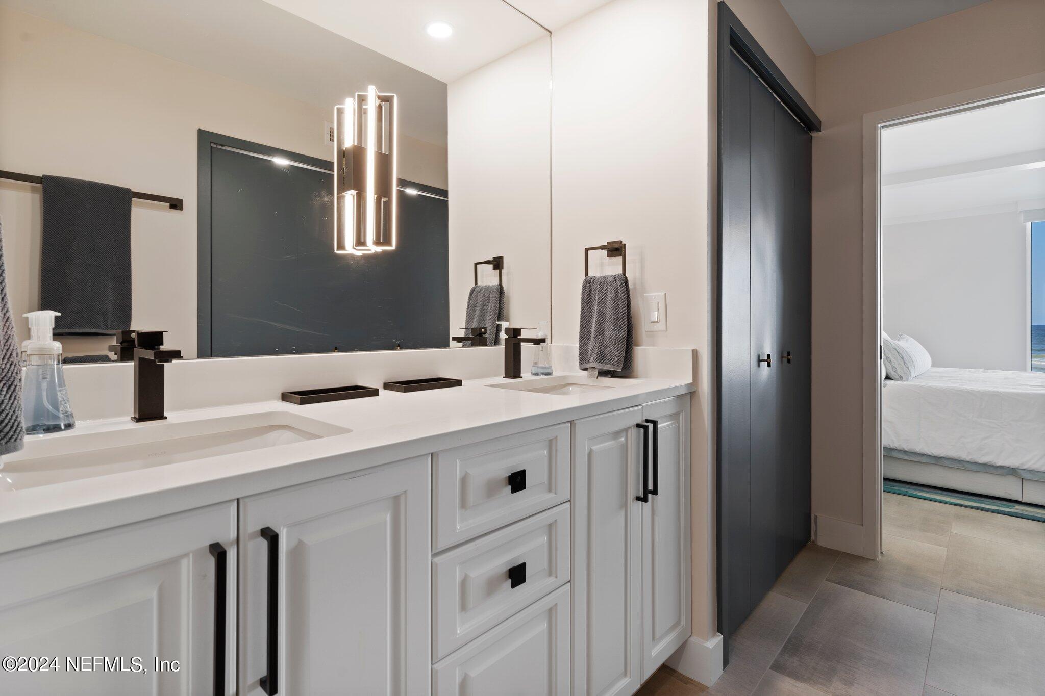 2100 OCEAN Drive S, 2C