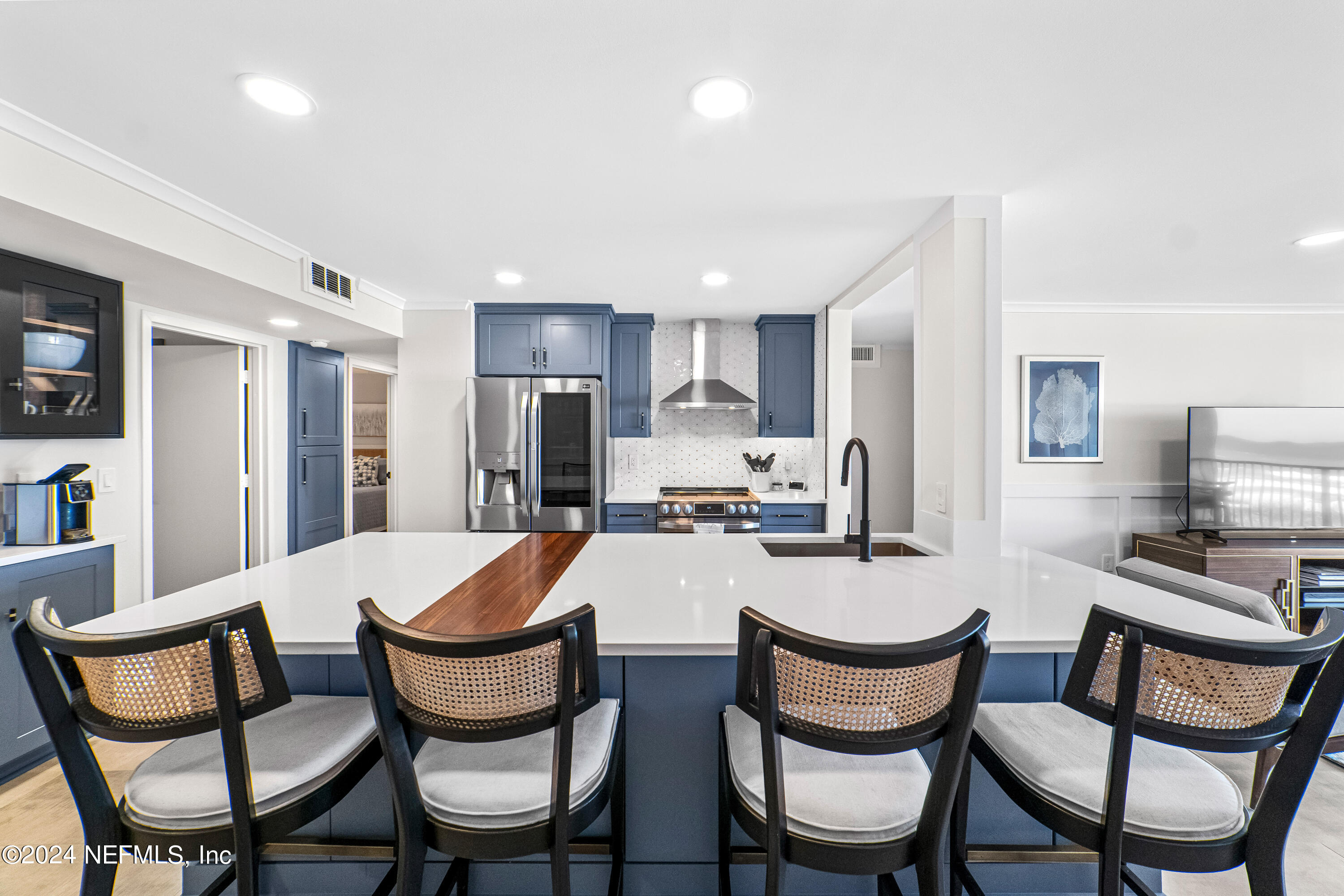 2100 OCEAN Drive S, 2C