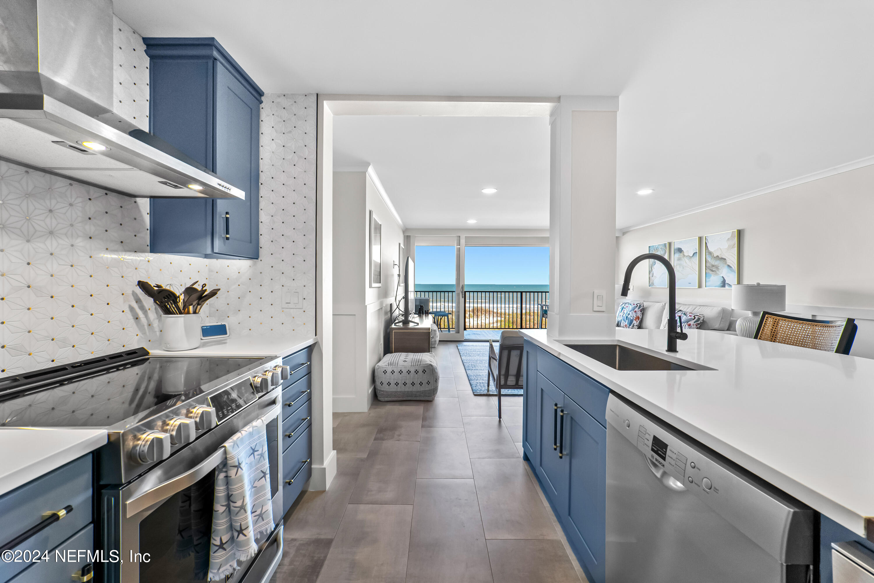 2100 OCEAN Drive S, 2C