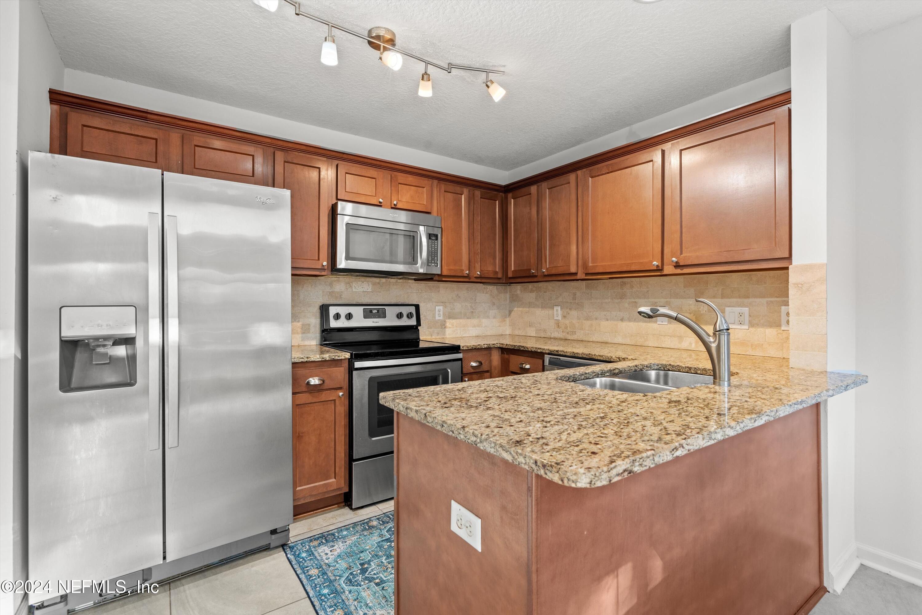 591 SELVA LAKES Circle