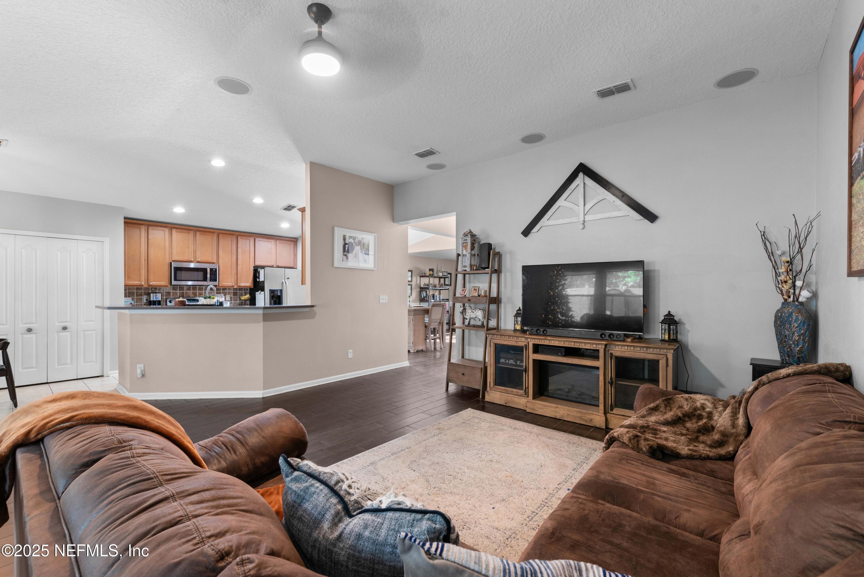 12435 SUGARBERRY Way