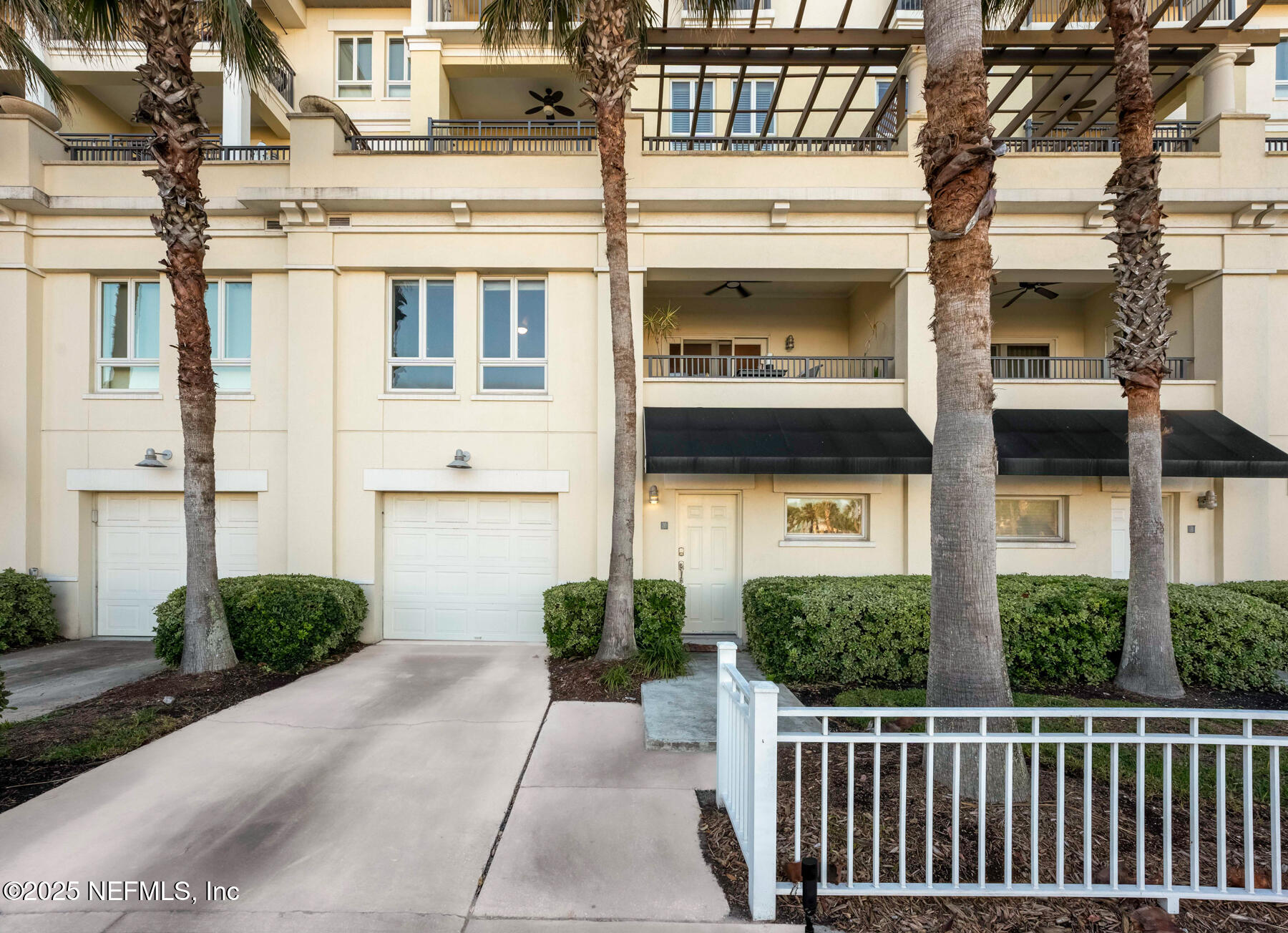525 3RD Street N, 210