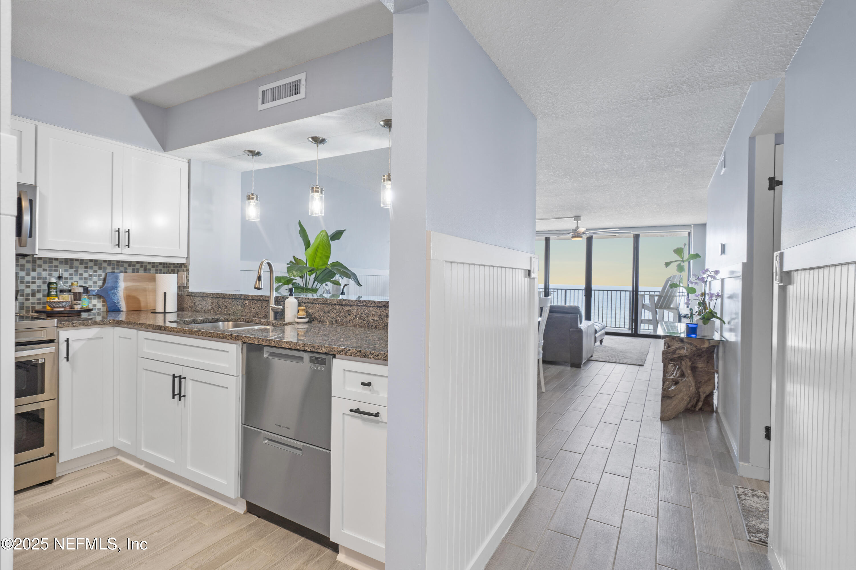 1301 1ST Street S, 1002
