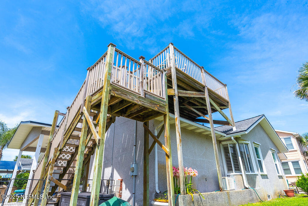 120 LORA Street