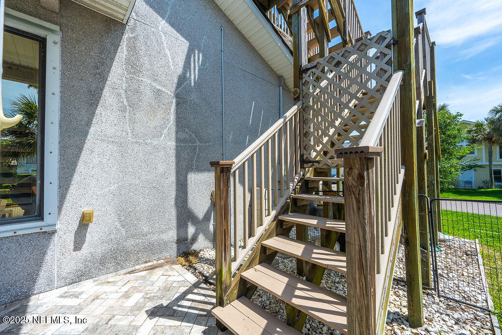 120 LORA Street