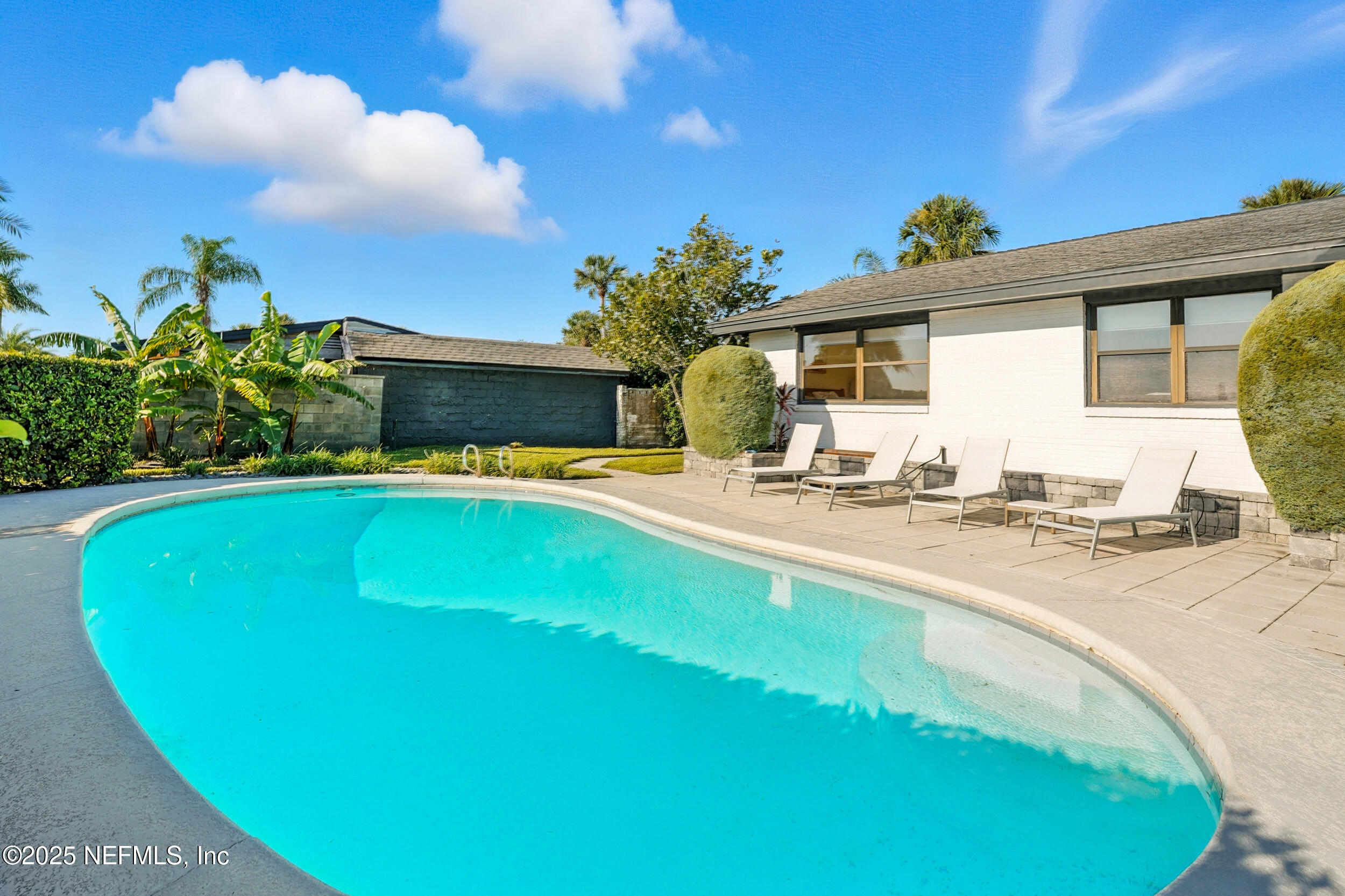 3355 SILVER PALM Drive