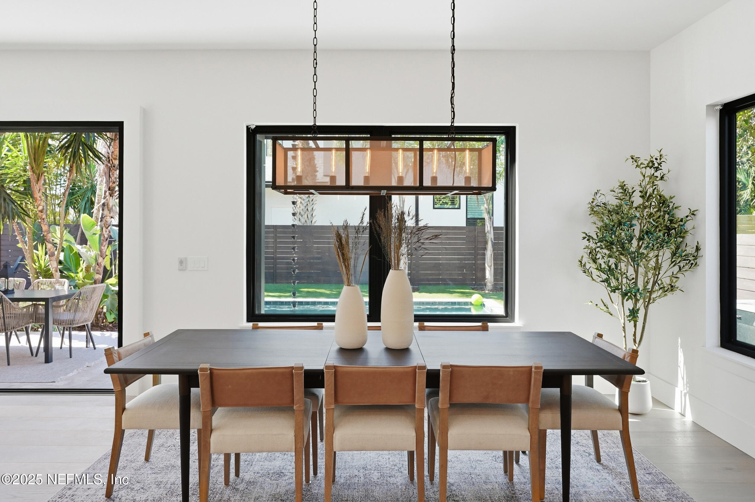 532 2ND Street
